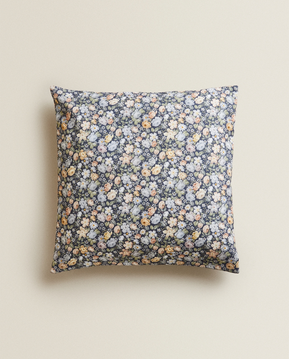 CUSHION COVER WITH MINI-FLOWERS