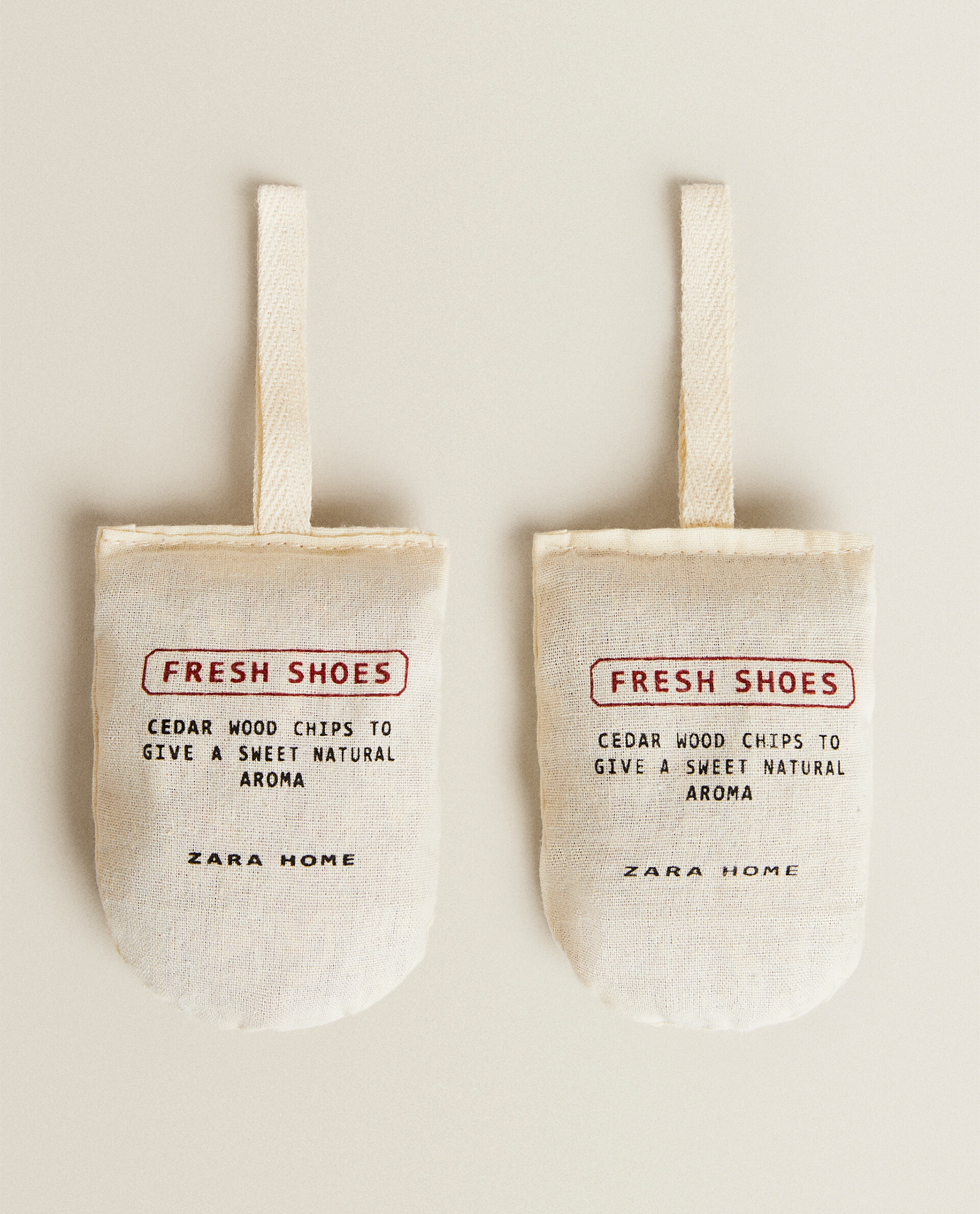 SACO APARAS CEDRO PARA SAPATOS (PACK DE 2) - CUIDADO DE ROUPA - ROUPA E  CALÇADO | Zara Home Portugal