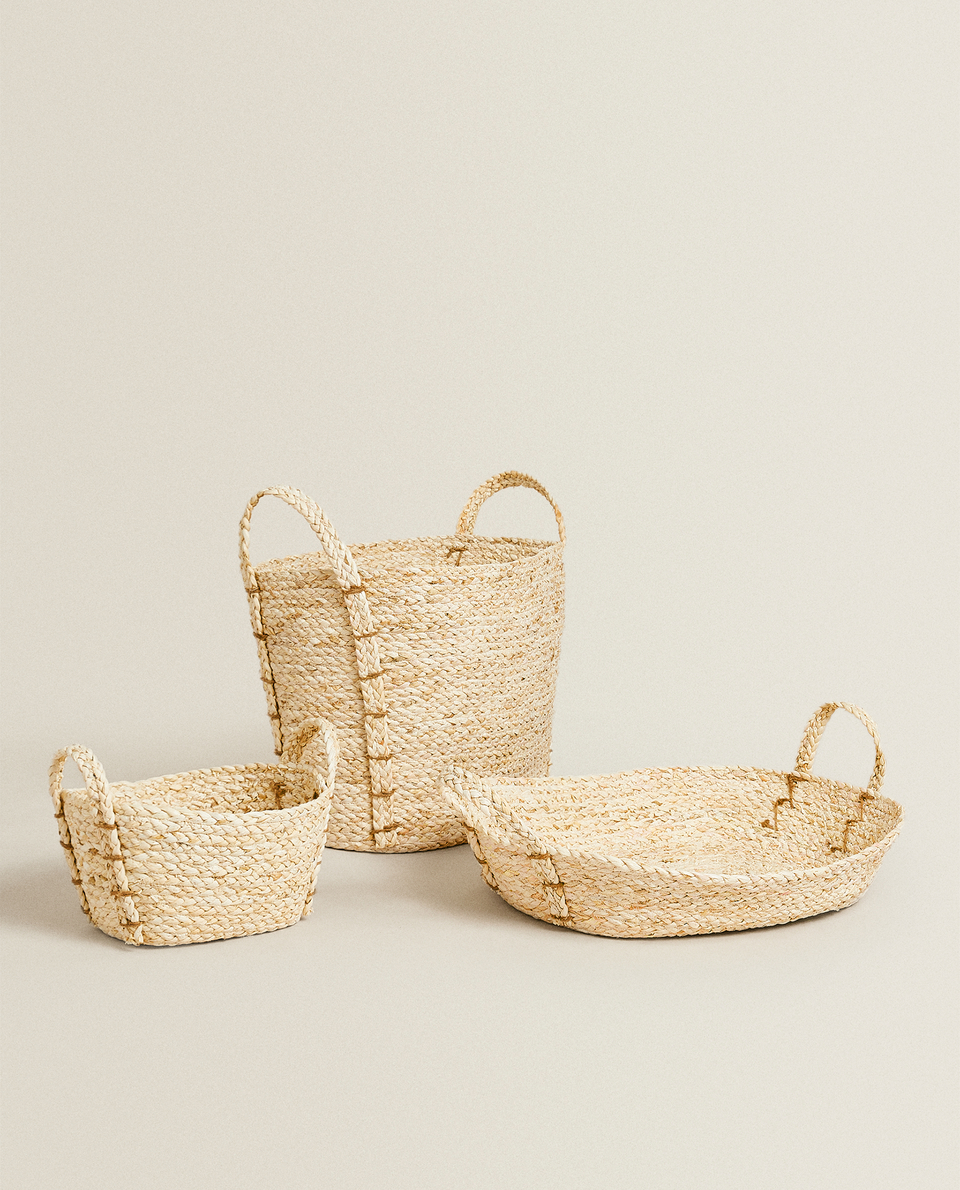 PLAITED BASKET WITH HANDLES