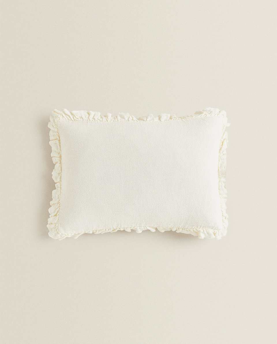 LINEN THROW PILLOW COVER WITH RUFFLES