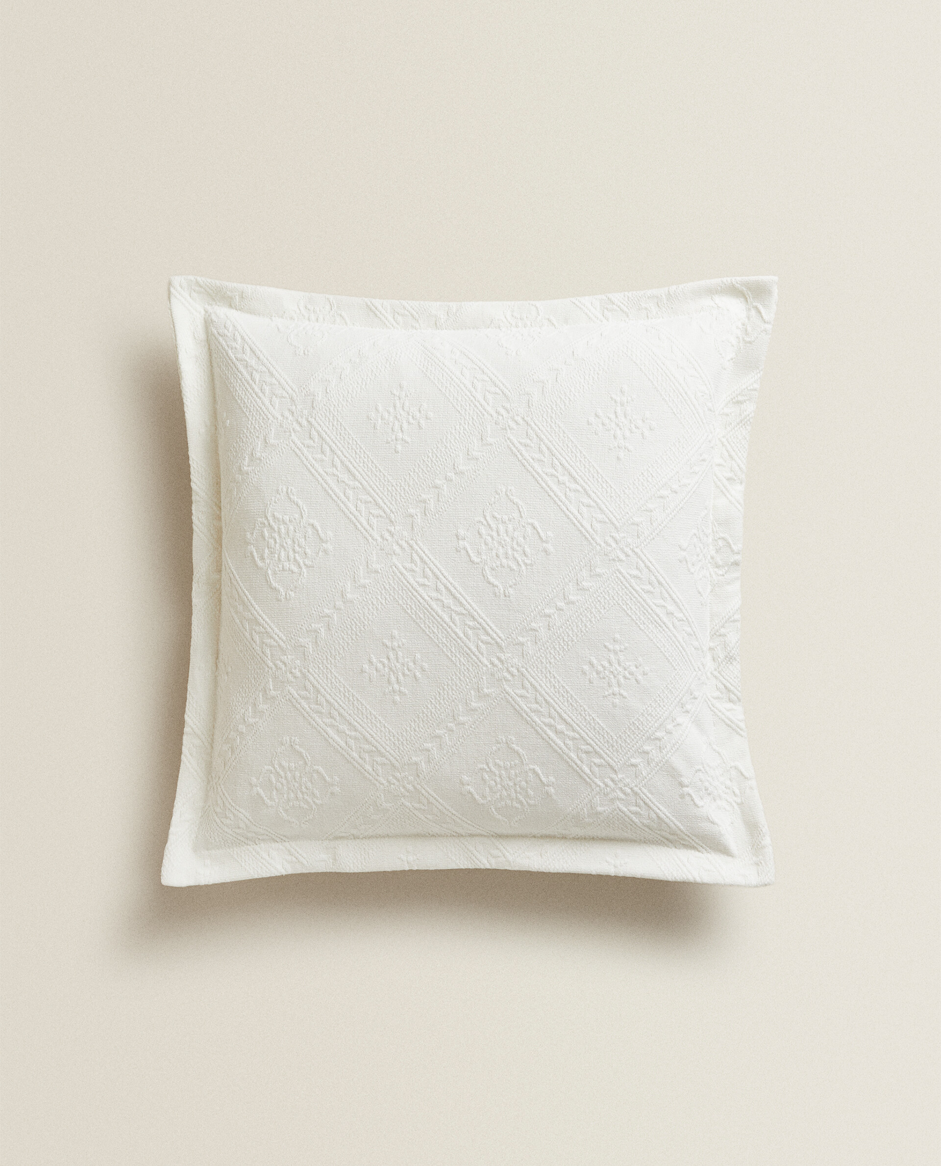 diamond pattern cushion