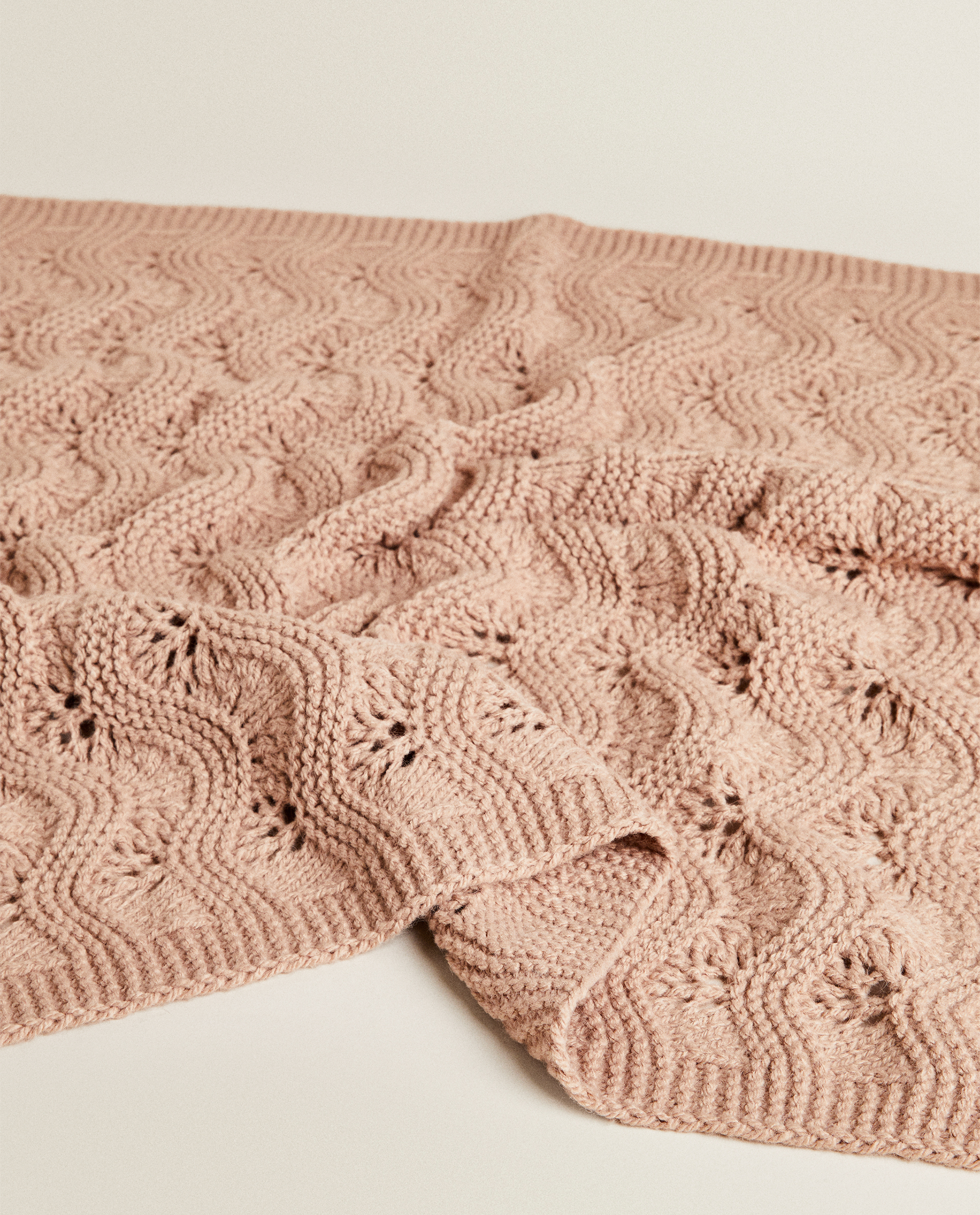 OPENWORK KNIT BLANKET - | Zara Home Luxembourg