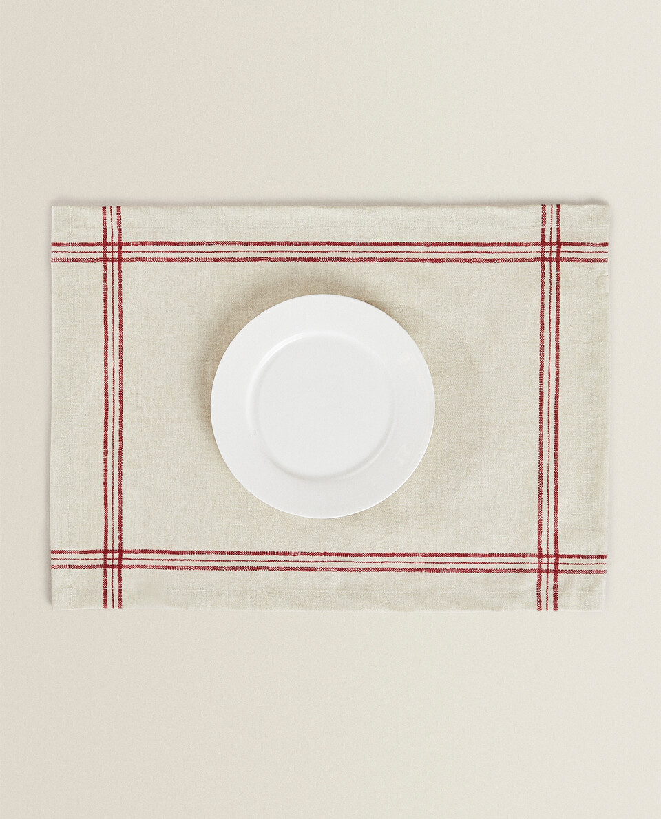 PLACEMAT WITH RESIN FINISH (PACK OF 2)