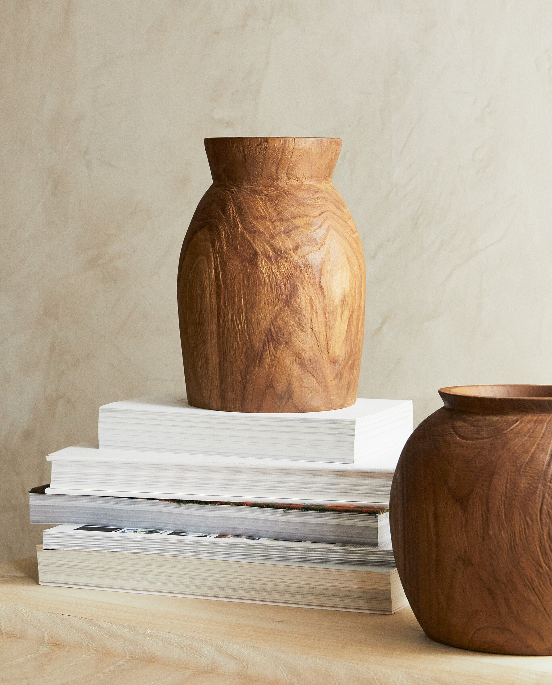 Zara Home Has The Ideal Vase To Have In Your Living Room,, 44 OFF