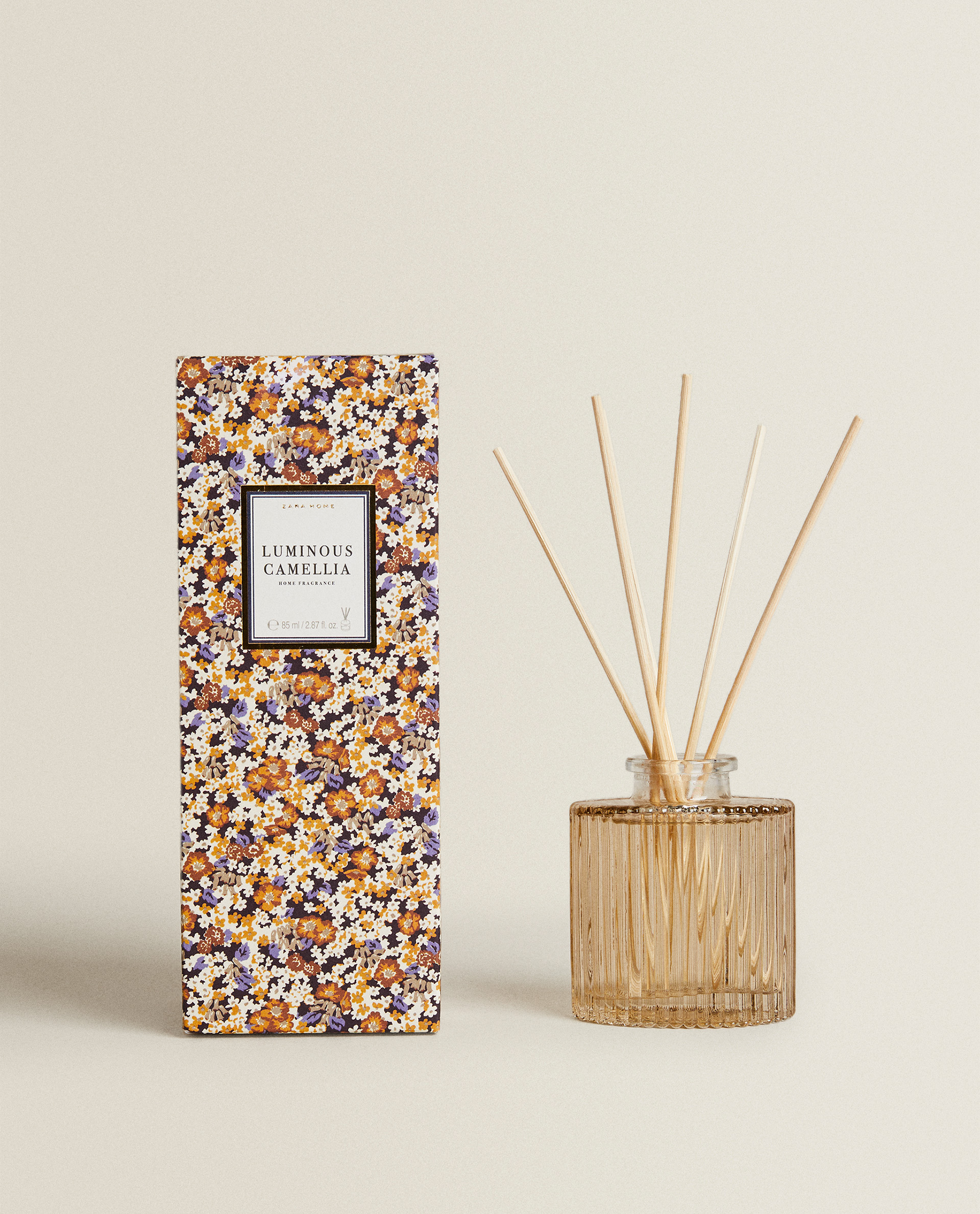 85 Ml Luminous Camellia Reed Diffuser Reed Diffusers Products Fragrances Zara Home Monaco