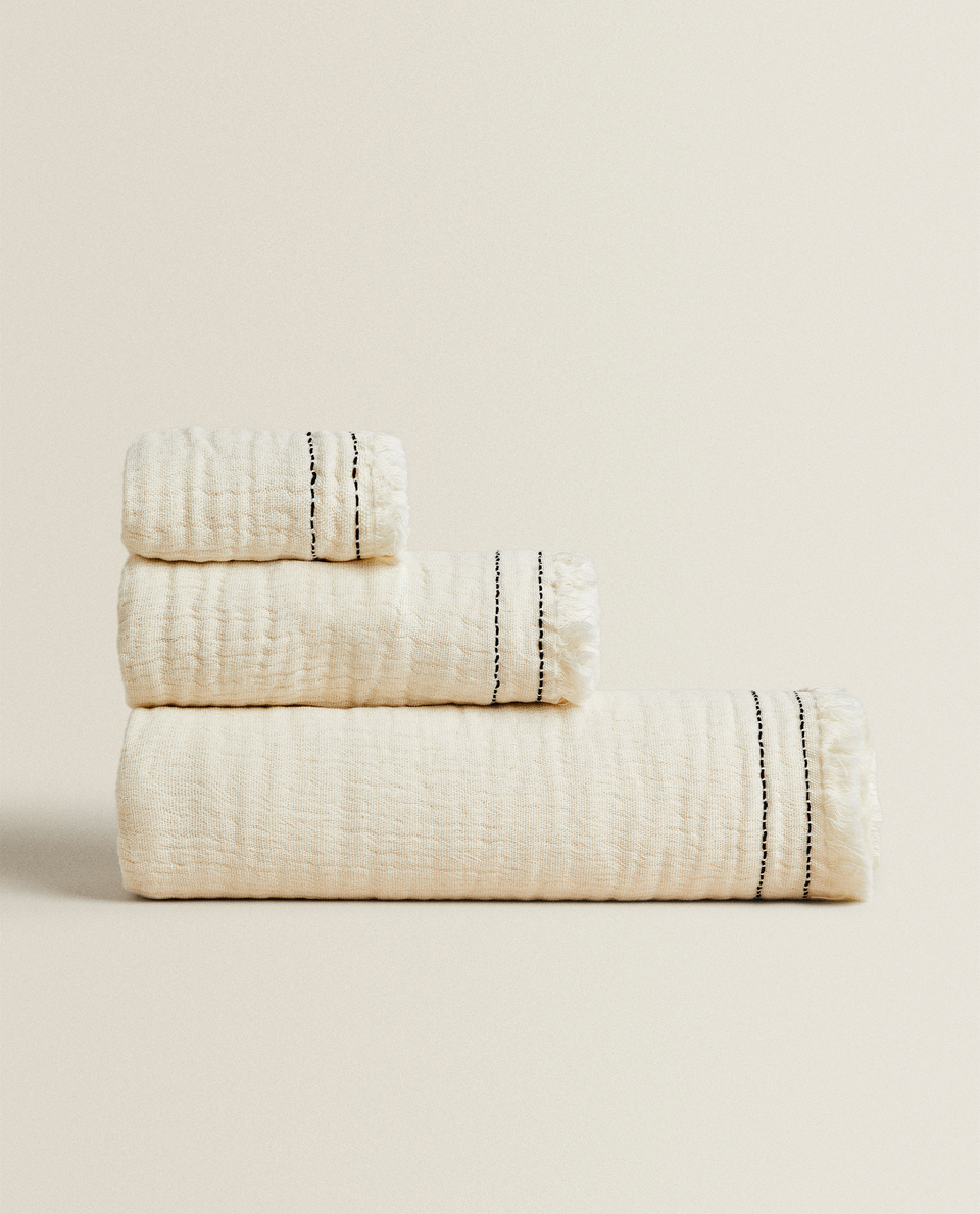 MUSLIN TOWEL WITH FRINGING