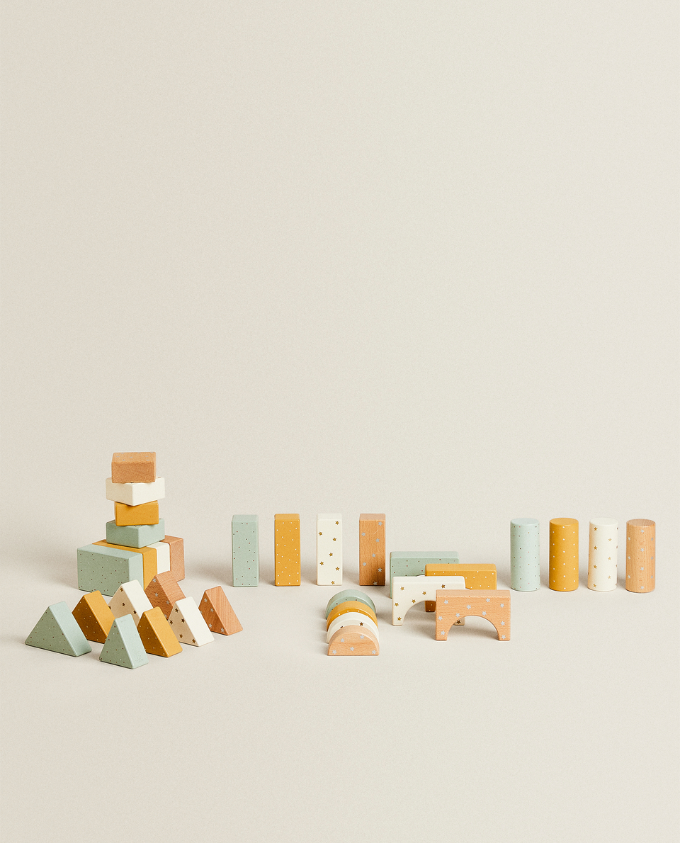 PACK OF WOODEN TOY BLOCKS