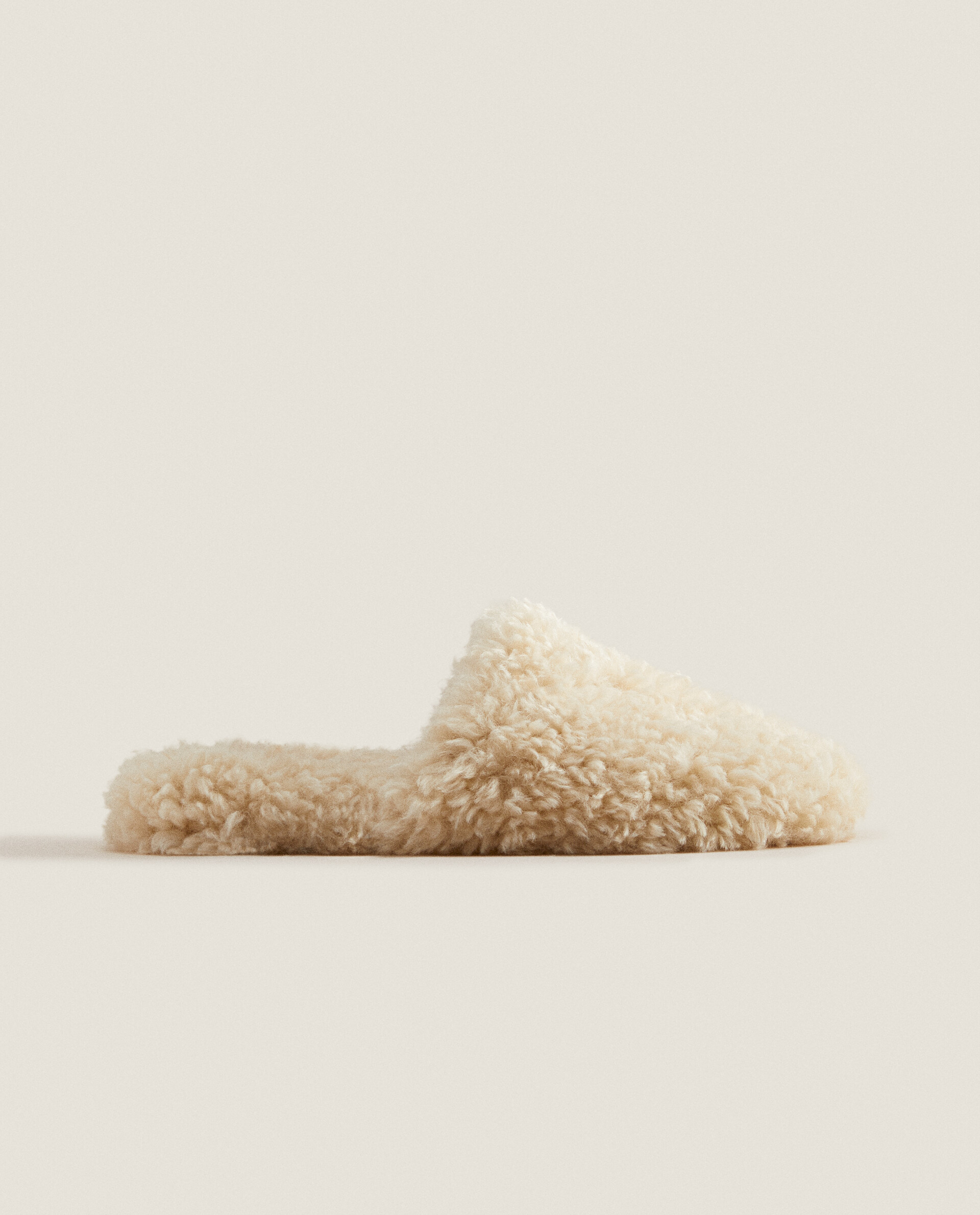 Zara home 2025 fluffy slippers