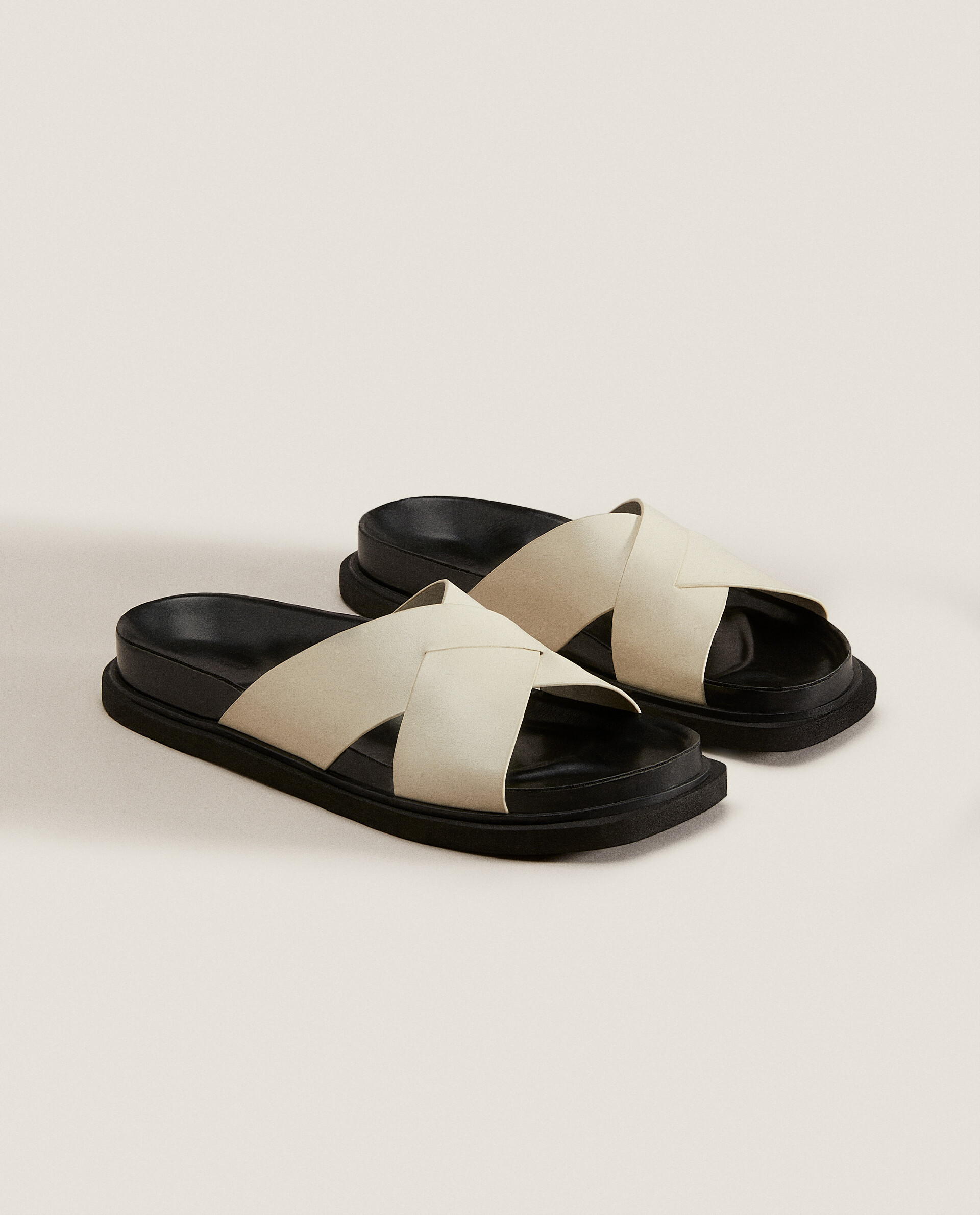 LEATHER CROSSOVER SANDALS Zara Home SRBIJA SERBIA