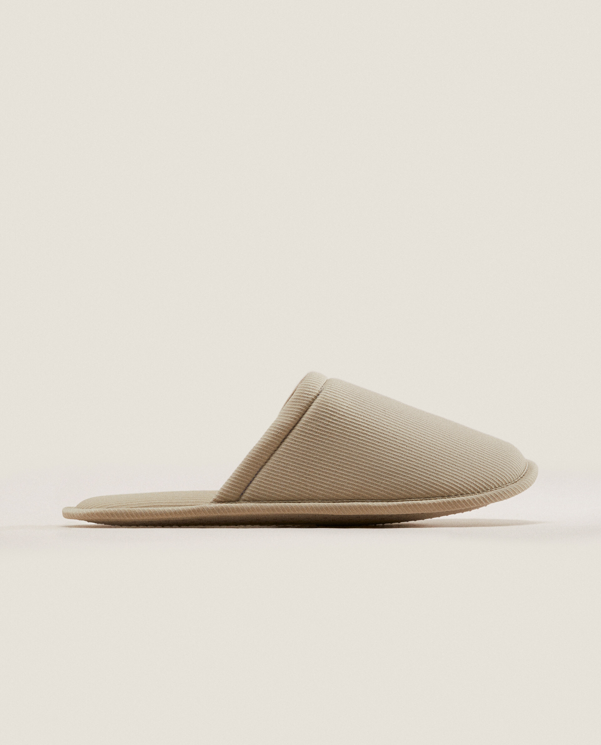 Pantofole sales zara home