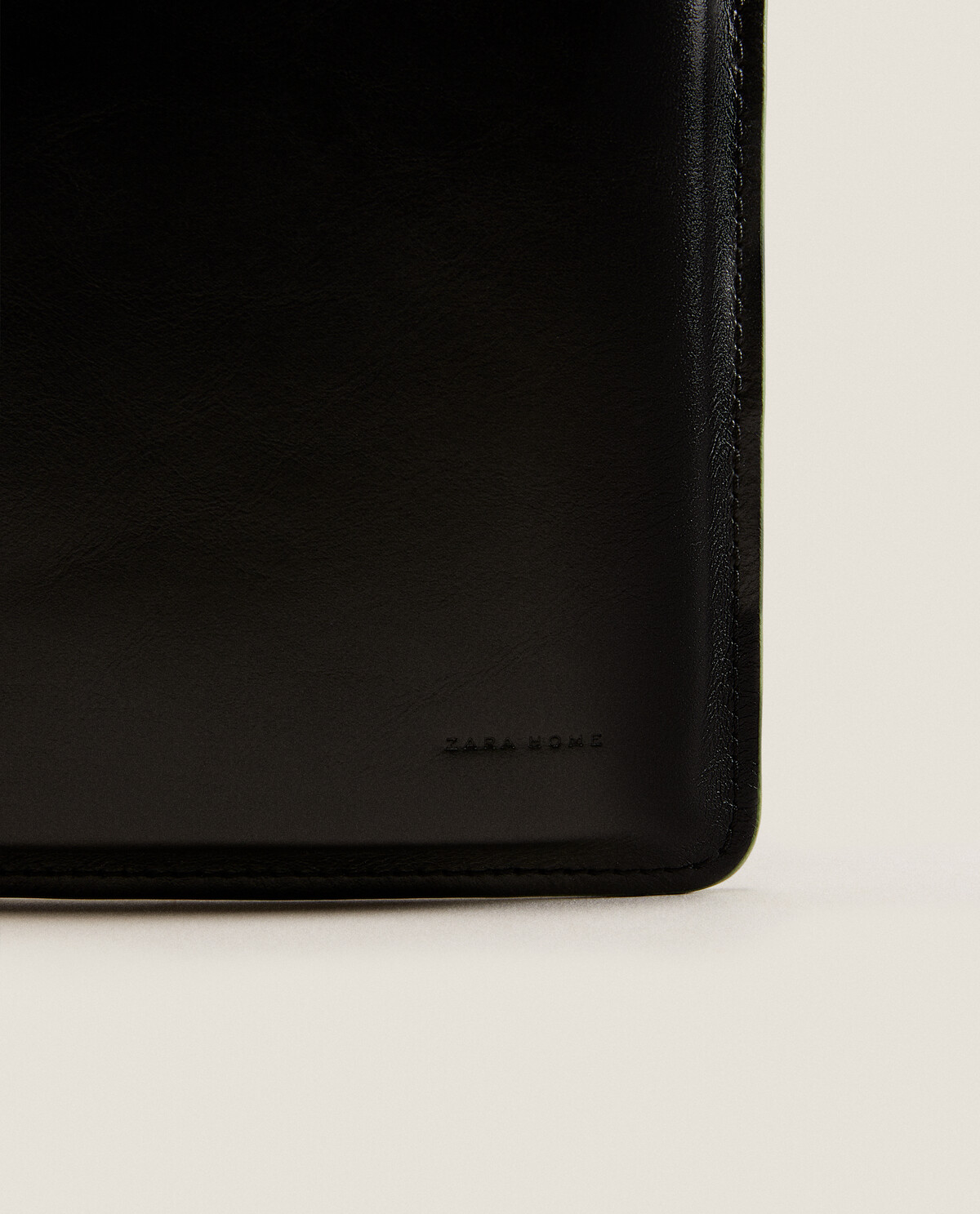 FUNDA PIEL ORDENADOR O TABLET Zara Home Espa a Canarias