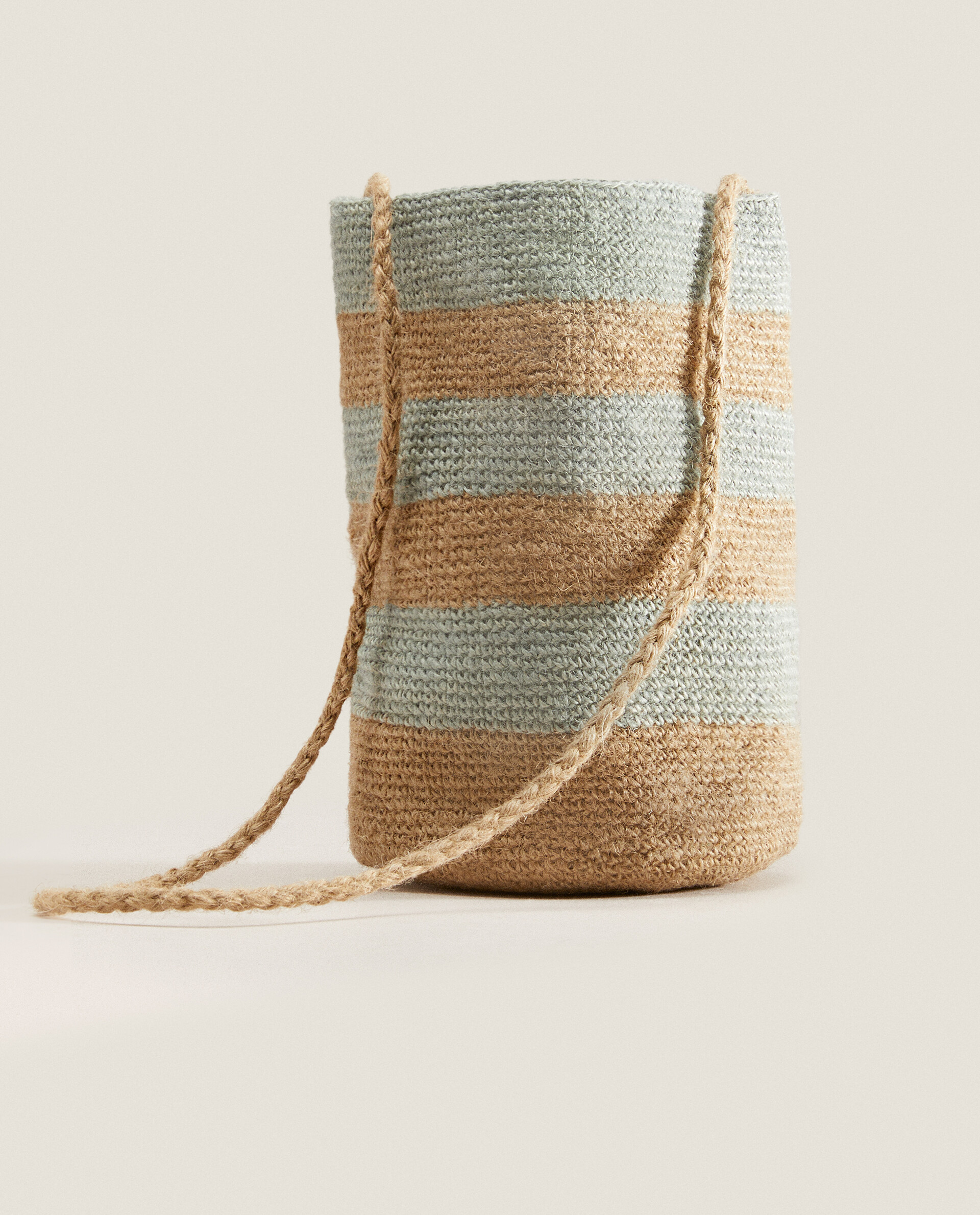 Zara bucket sales handbags