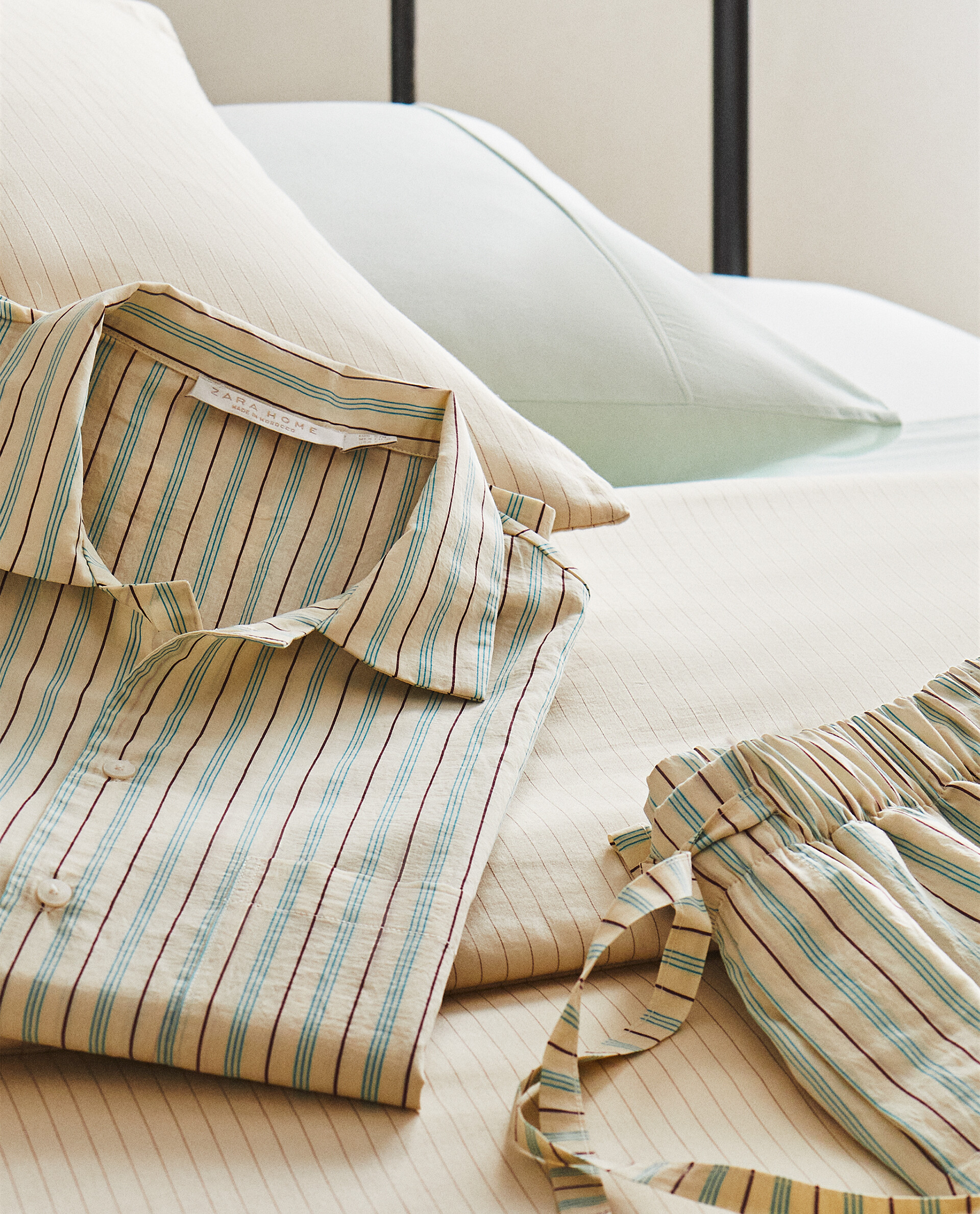 Stripe shop pants zara
