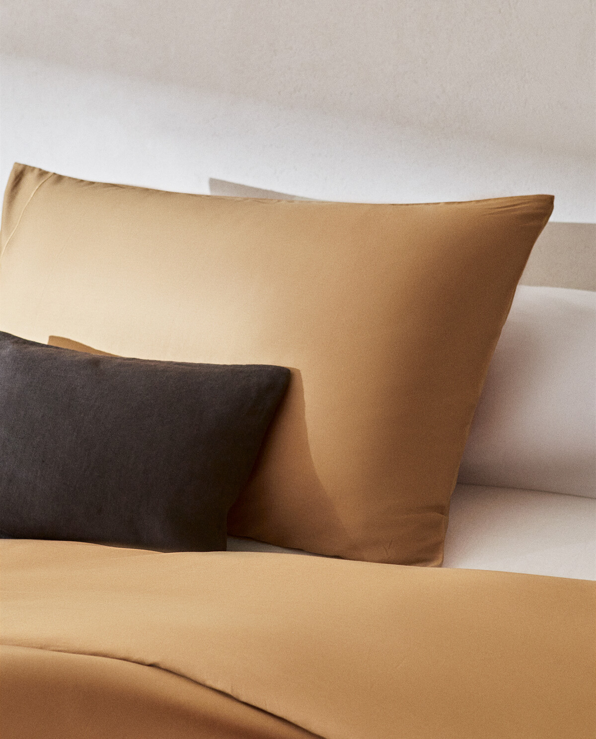 Funda De Almohada Estándar De Raso (48x73 Cm) - Disponible En 11 Colores Diferentes, Suave Y Lujosa - Ideal Para Dormitorio