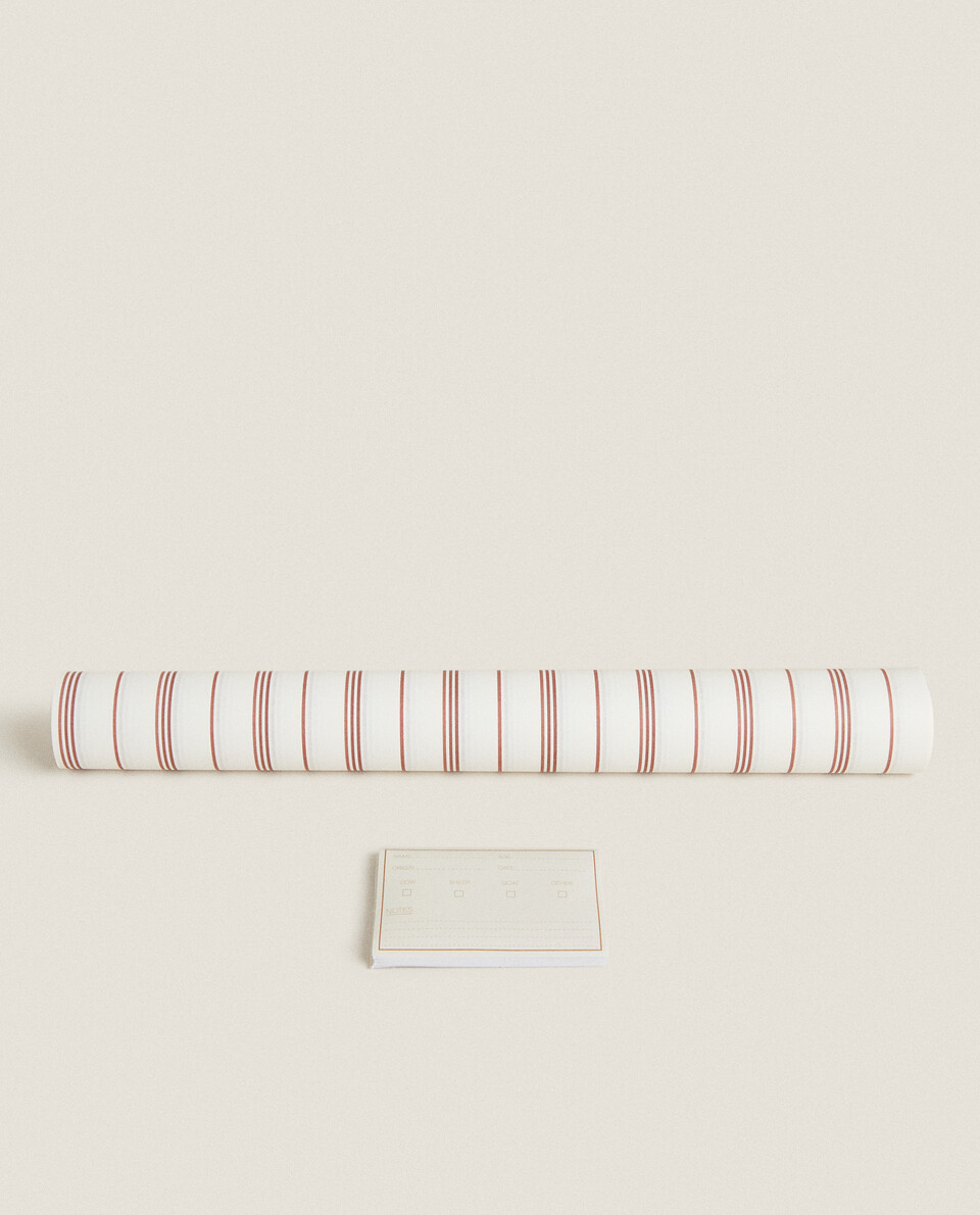 PACK OF STRIPED CHEESE PAPER