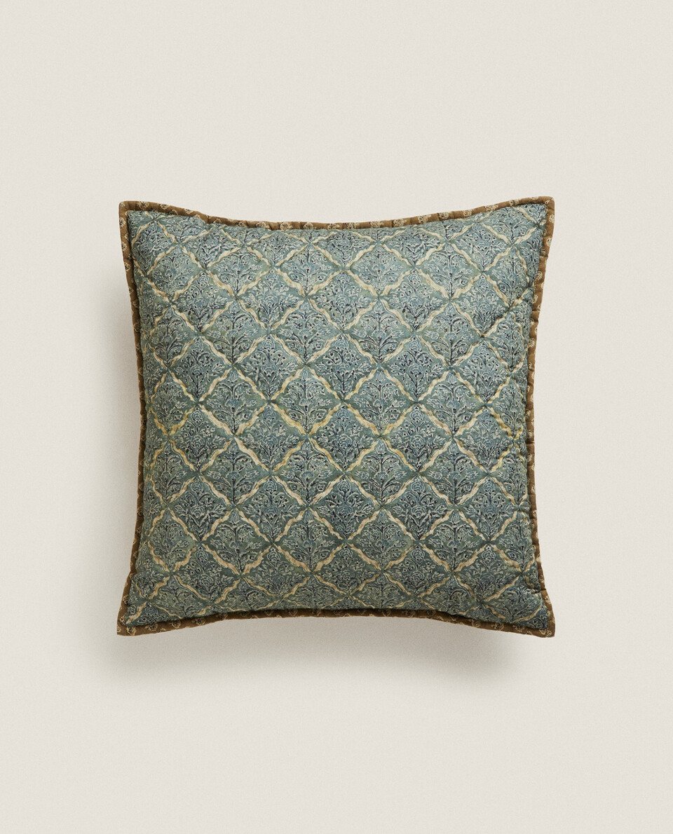 QUILTED CUSHION COVER