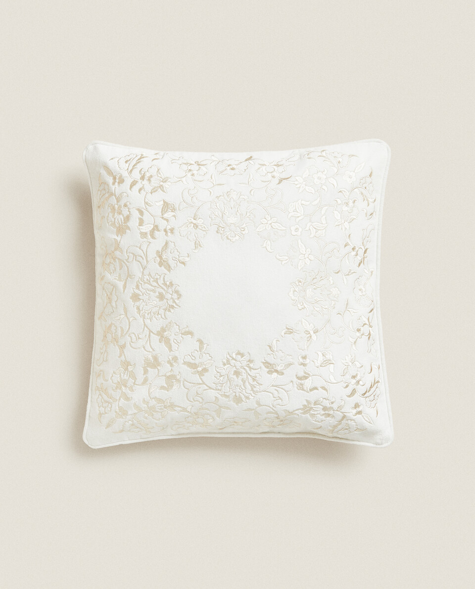 CUSHION COVER WITH BORDER