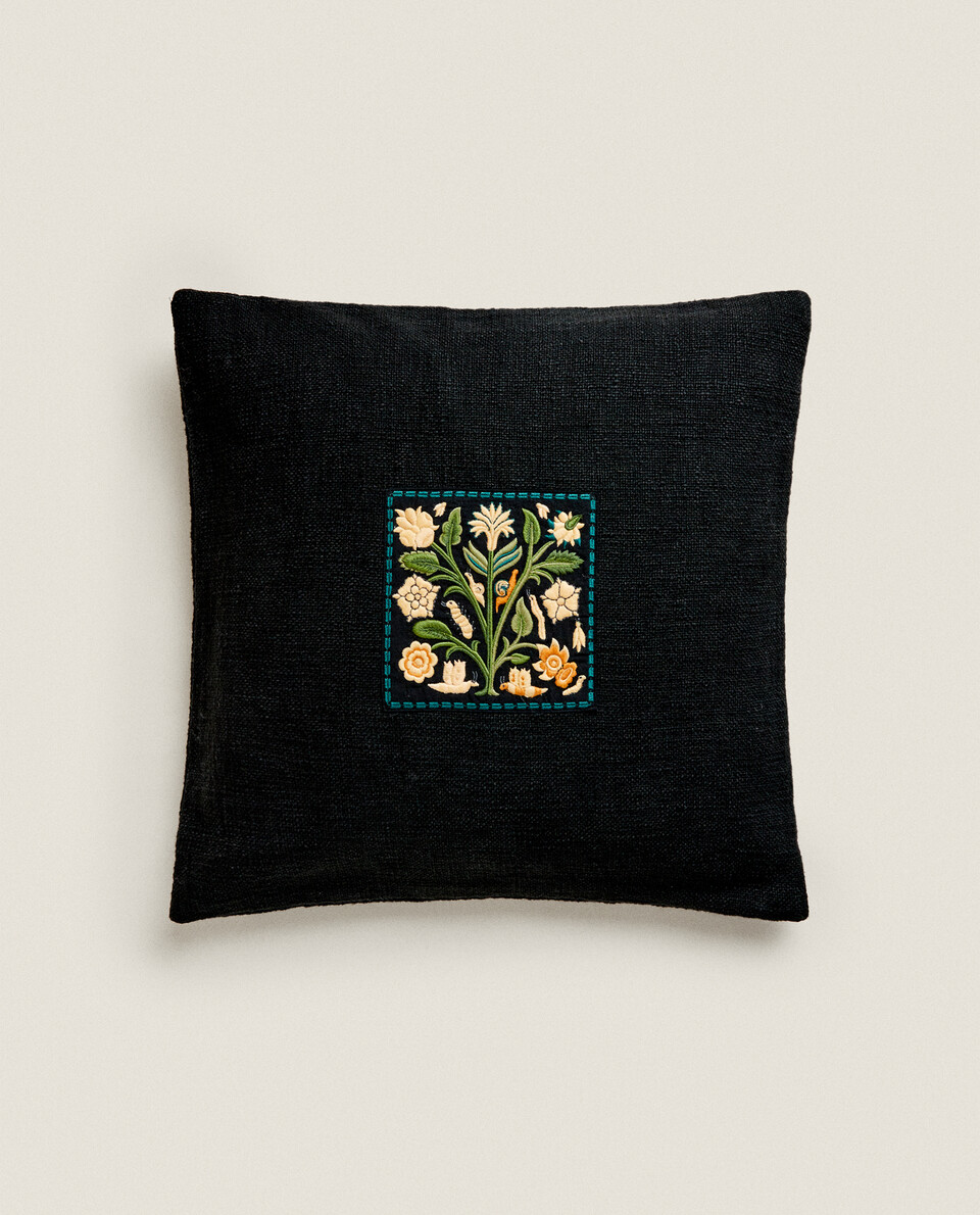 EMBROIDERED CUSHION COVER