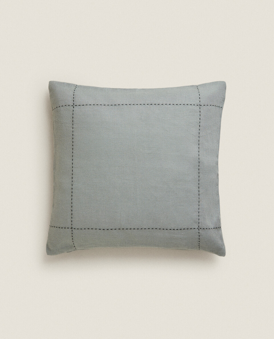 CUSHION COVER WITH LINES
