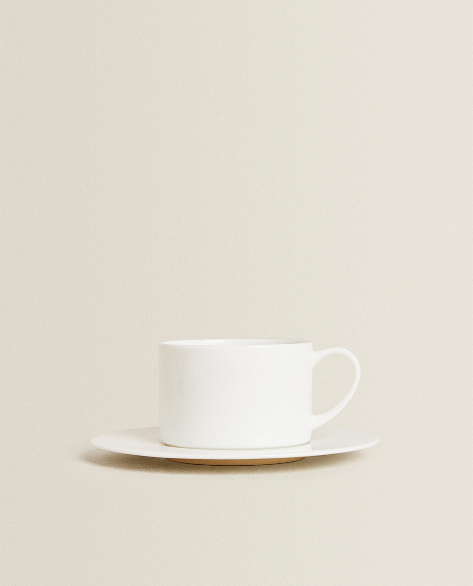 JEDNOBOJNA ŠOLJICA ZA ČAJ SA TACNOM OD PORCELANA BONE CHINA