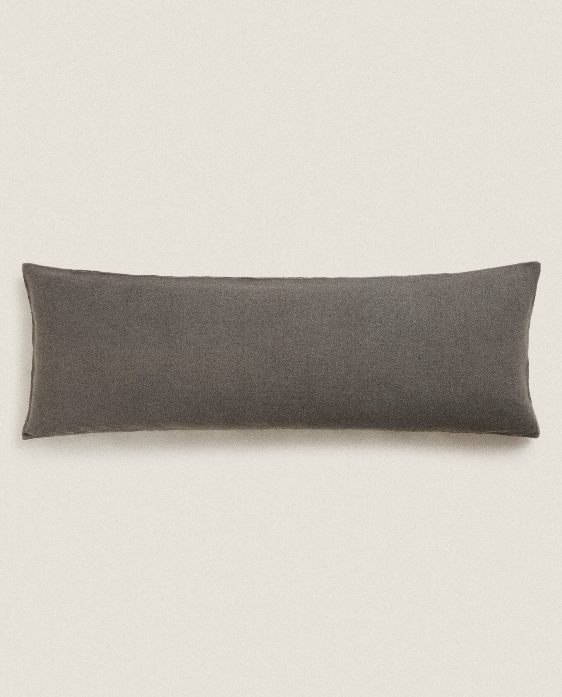 Zara hotsell feather cushions