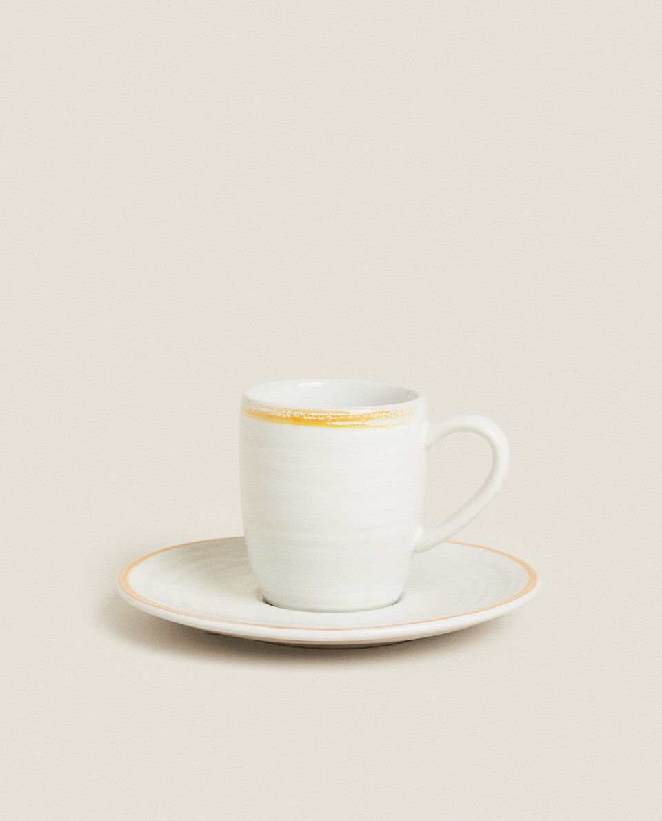 RIMMED COFFEE CUP