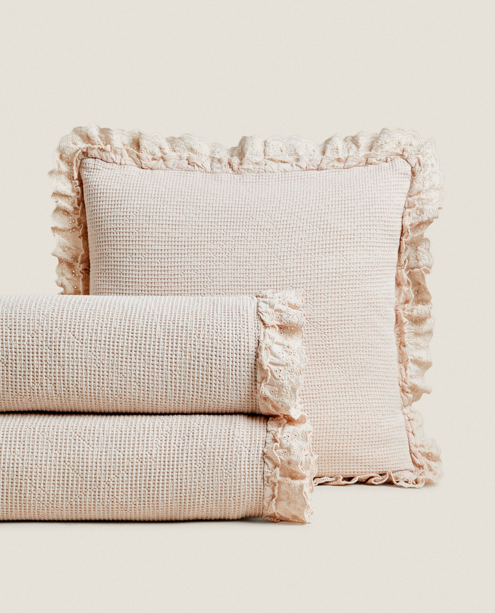 Zara shop home pillows