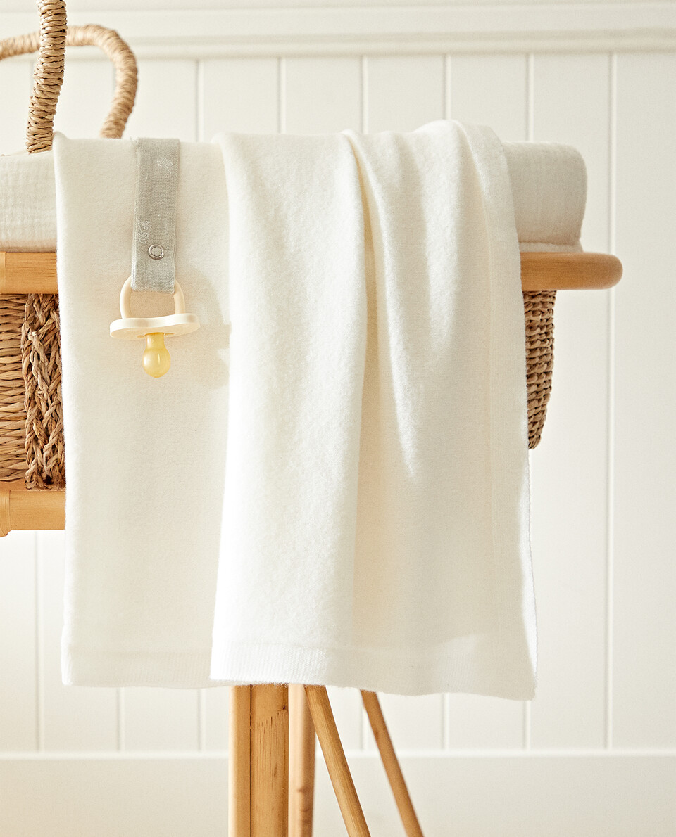 KNIT BABY BLANKET Zara Home Taiwan, China / 中国台湾