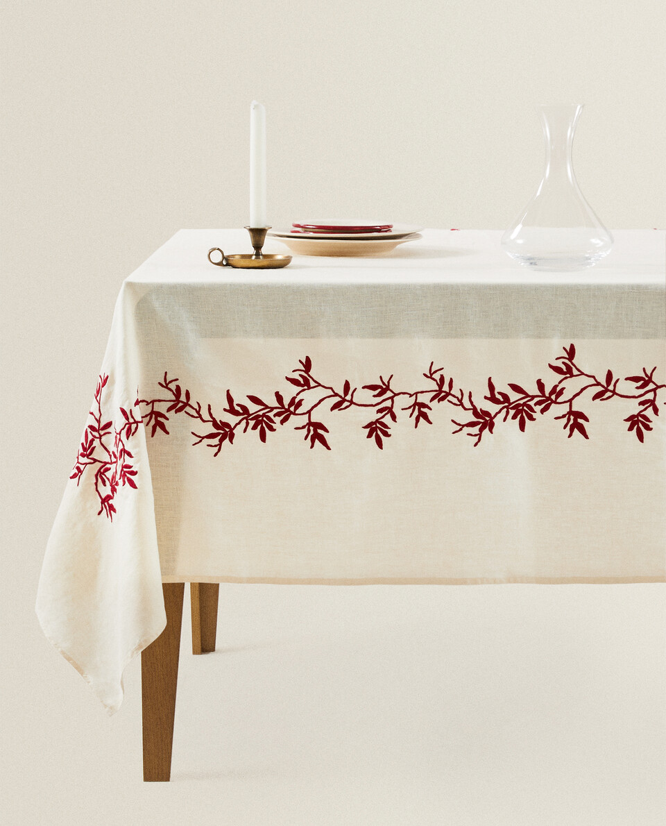 EMBROIDERED LINEN CHRISTMAS TABLECLOTH