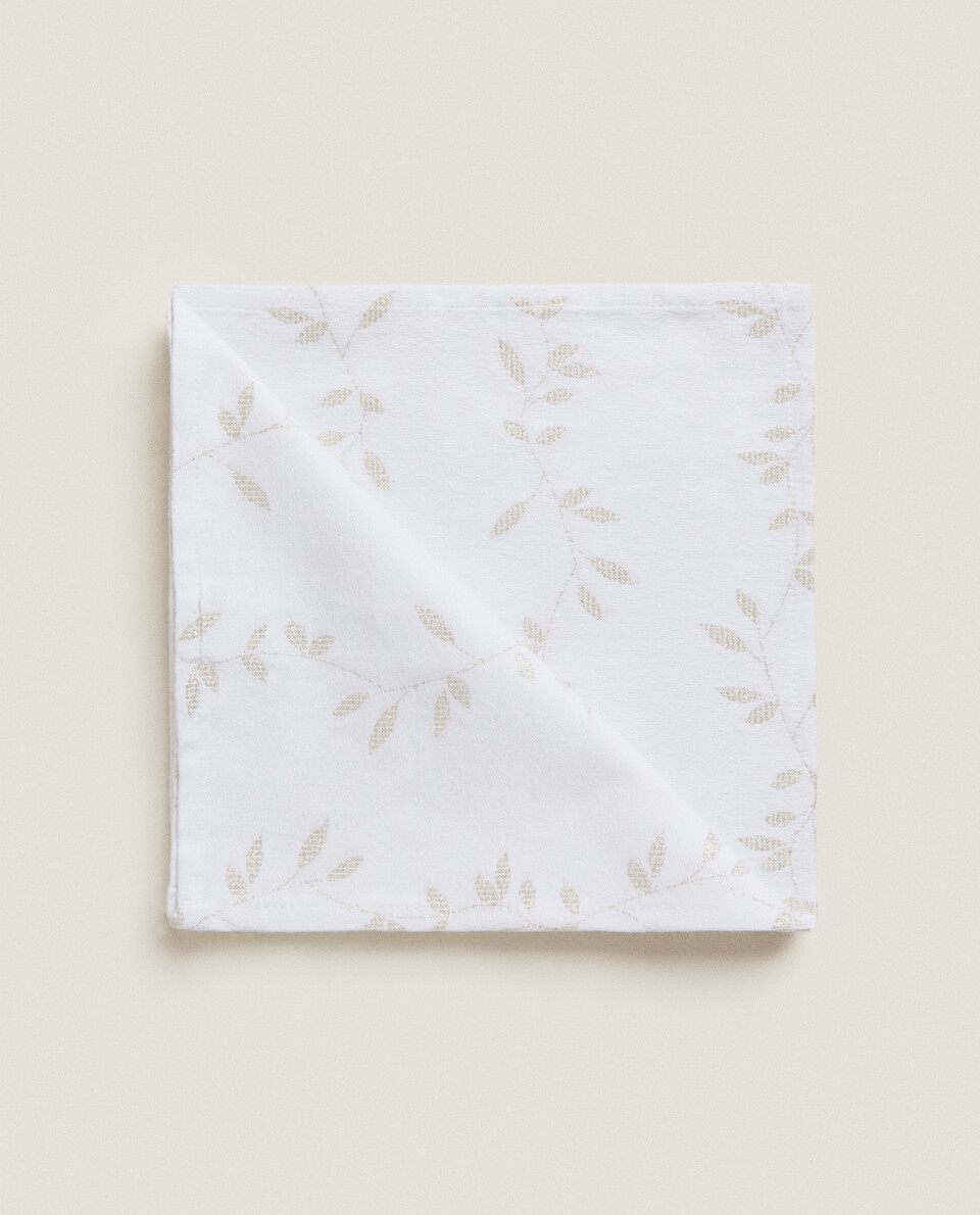 PACK OF CHRISTMAS LEAF COTTON NAPKINS (PACK OF 2)