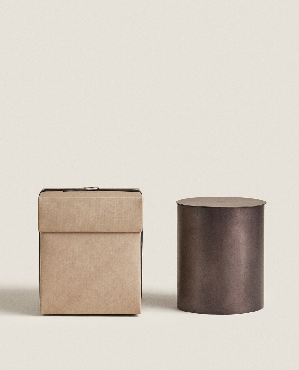 (700 G) SIGNATURE COLLECTION I SCENTED CANDLE Zara Home United Kingdom