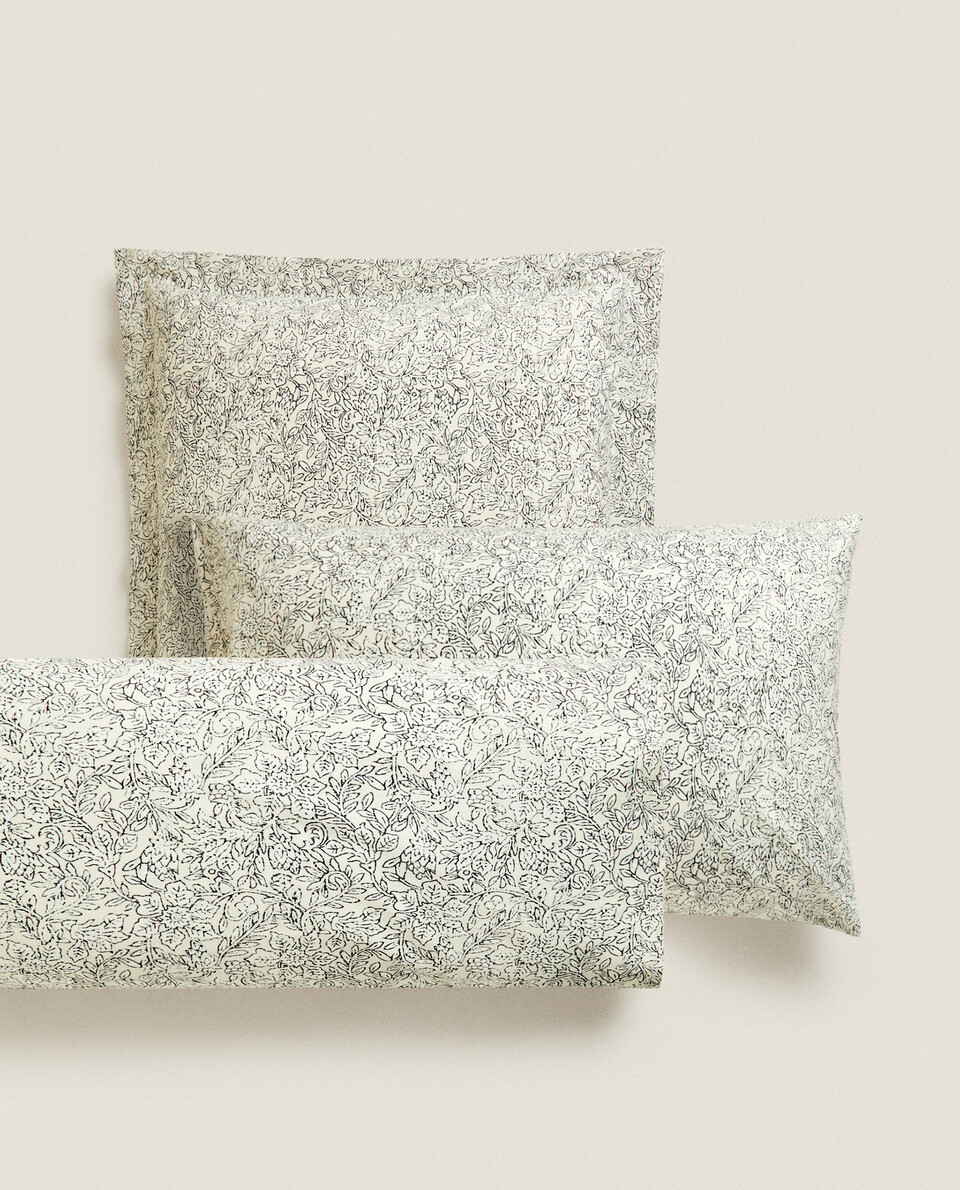 FLORAL PRINT PILLOWCASE
