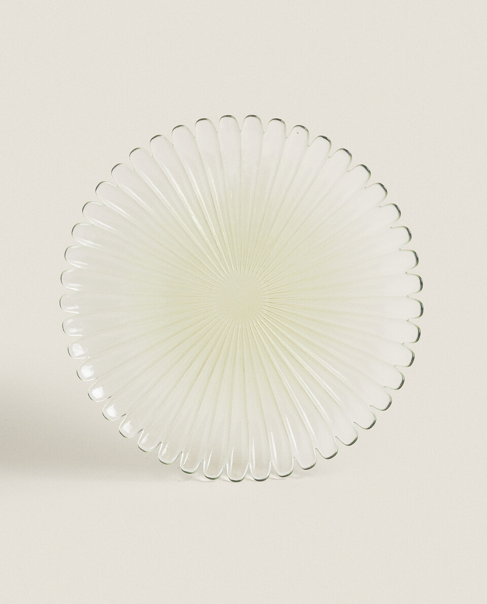 GLASS SERVICE PLATE WITH RAISED DESIGN