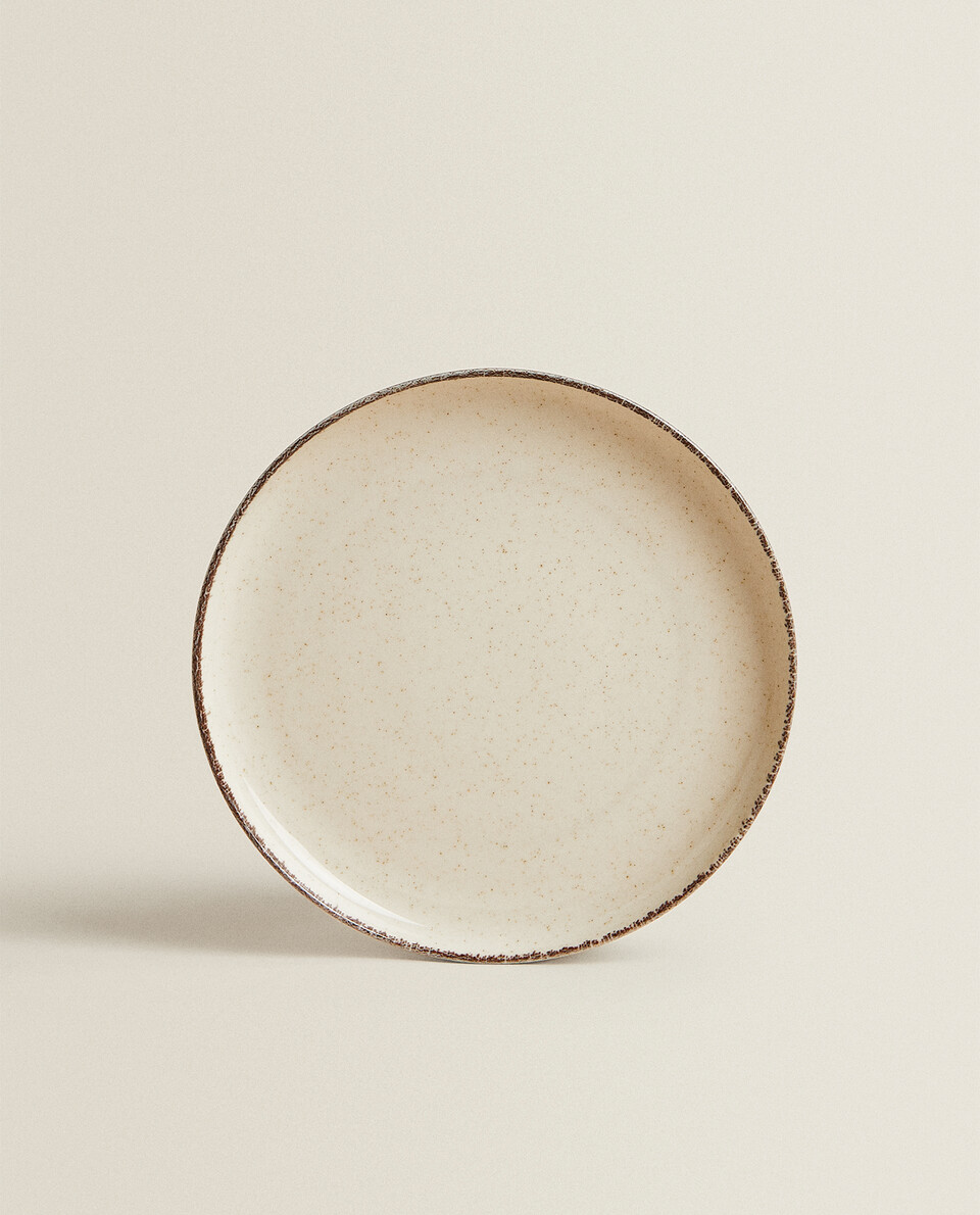 PORCELAIN DESSERT PLATE WITH ANTIQUE FINISH RIM