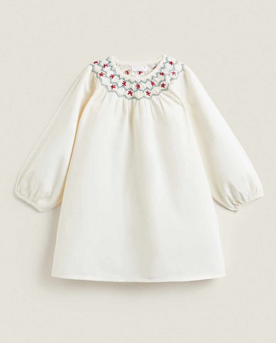 CHILDREN’S CHRISTMAS NIGHTDRESS WITH EMBROIDERED COLLAR