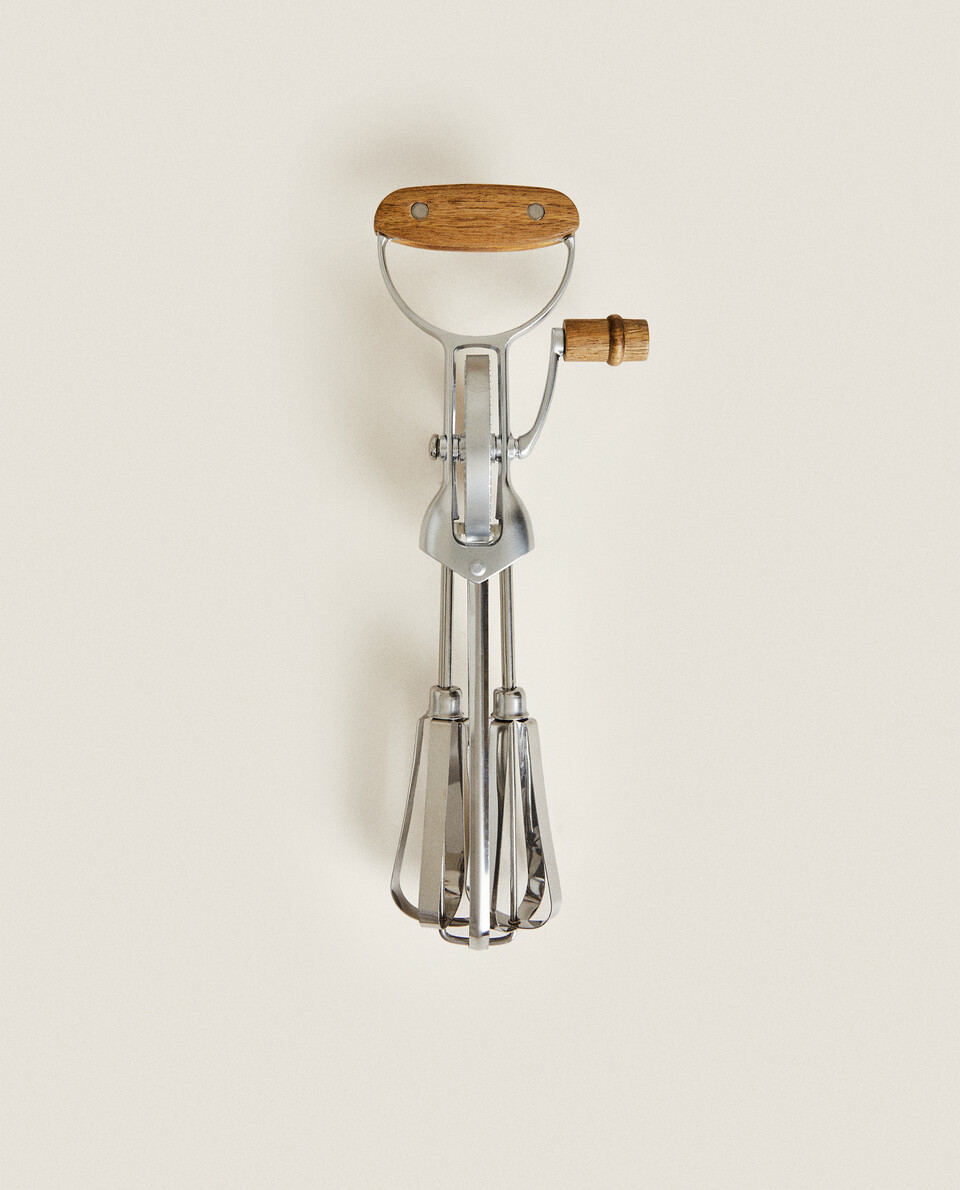 STEEL AND WOOD MANUAL WHISK