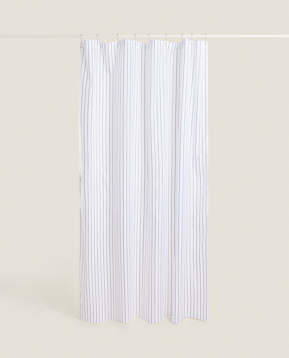 STRIPED SHOWER CURTAIN