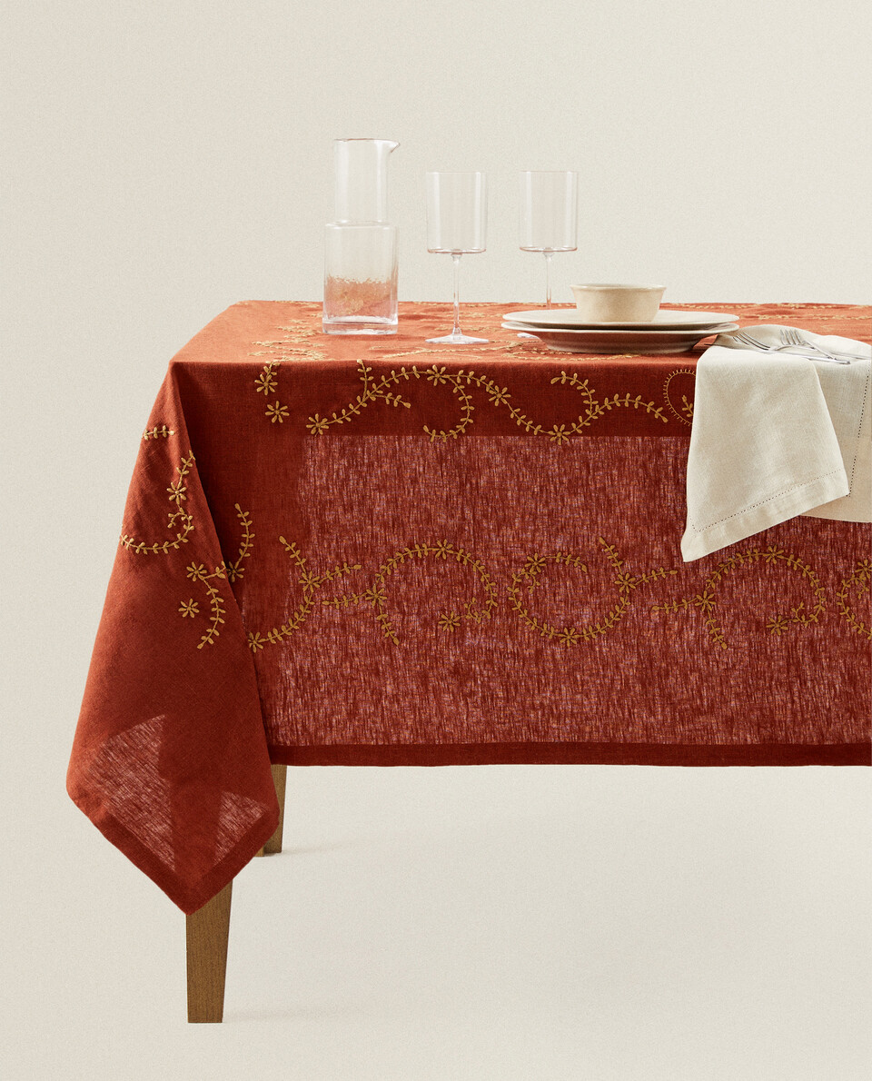 EMBROIDERED LINEN BLEND TABLECLOTH
