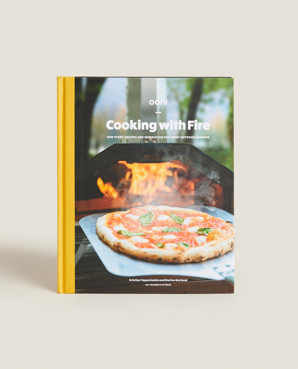 OONI: COOKING WITH FIRE OUTDOOR COOKBOOK
