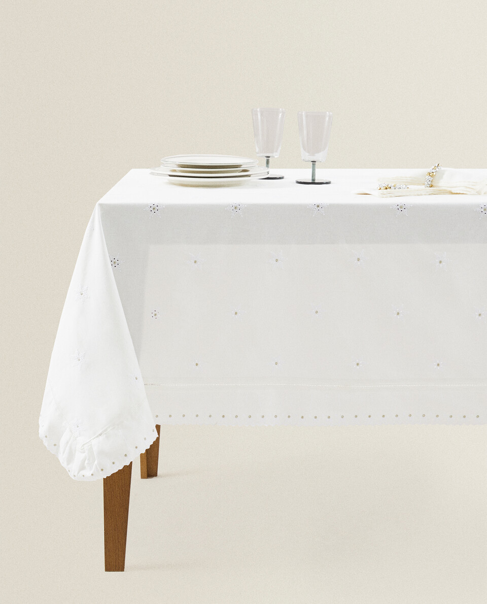 EMBROIDERED COTTON CHRISTMAS TABLECLOTH WITH FRILL