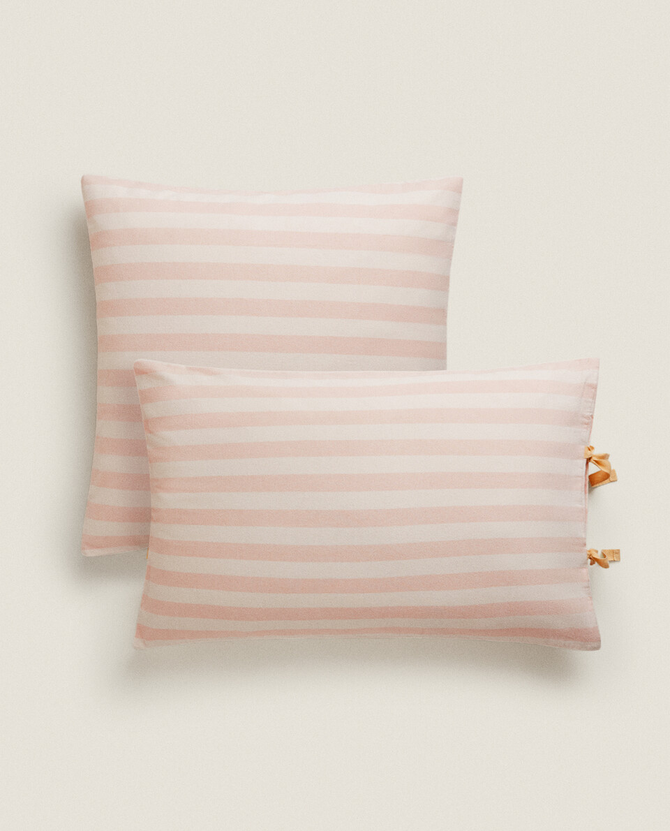 Flannel duvet cover with a striped design