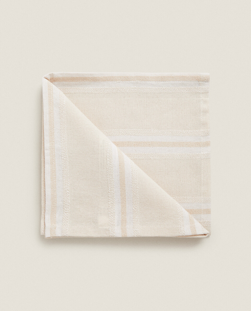 COTTON DYED THREAD NAPKINS (PACK OF 2)