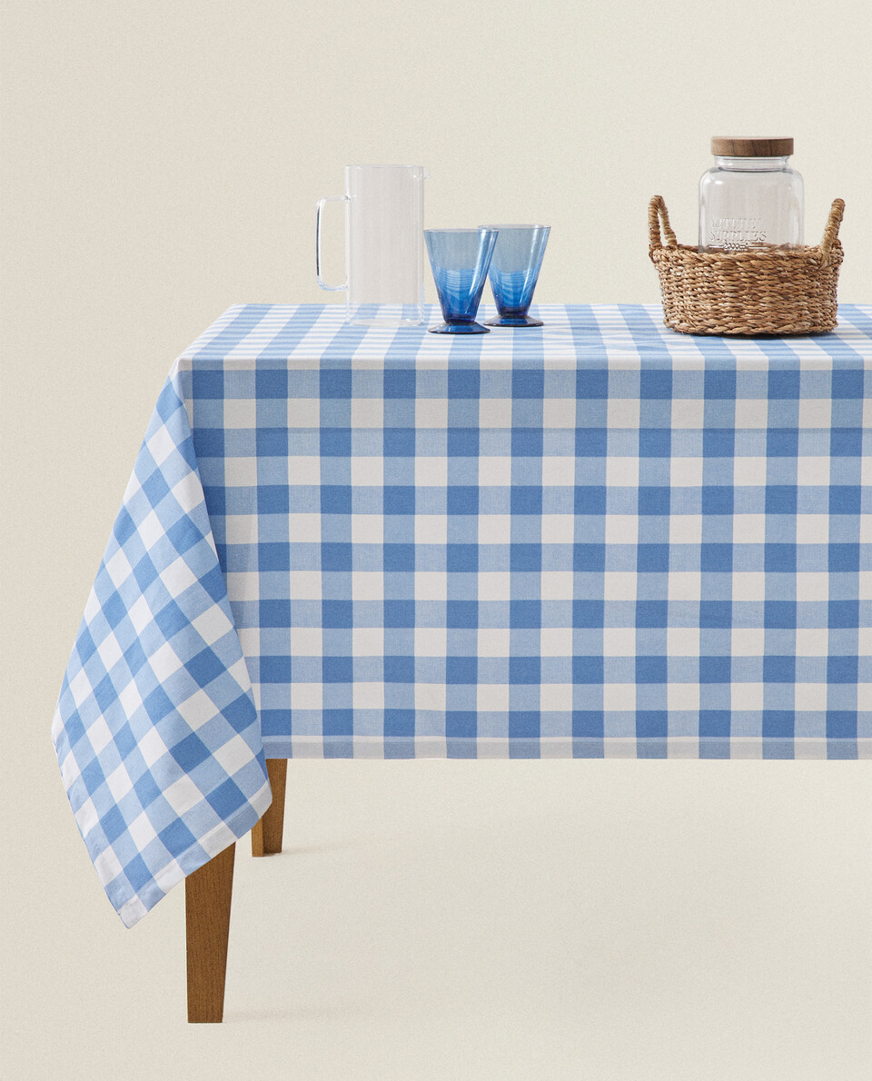 RESIN CHECKED TABLECLOTH