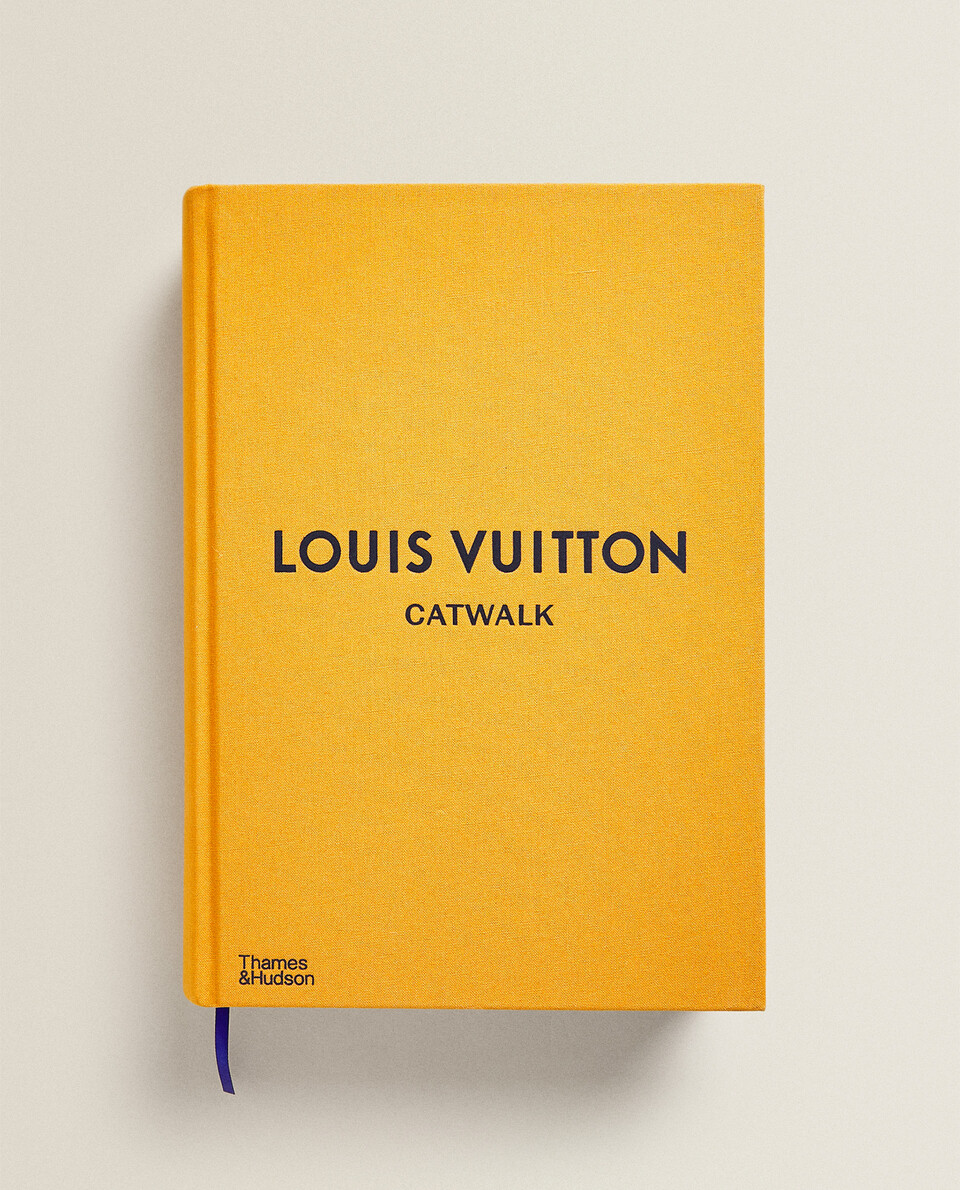 Distraktion sæt ind Rasende LOUIS VUITTON CATWALK-BOG | Zara Home Danmark