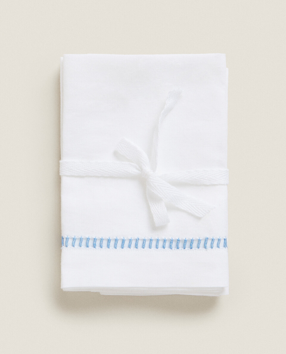 HEMSTITCHED GUEST TOWELS (PACK OF 3)