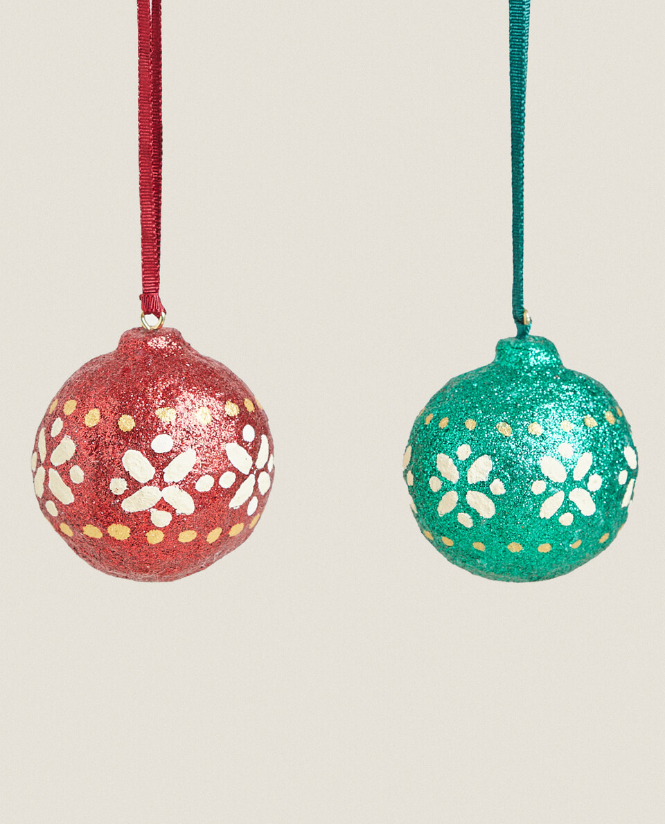 PACK OF GLITTERY CHRISTMAS BALL ORNAMENTS (PACK OF 2)
