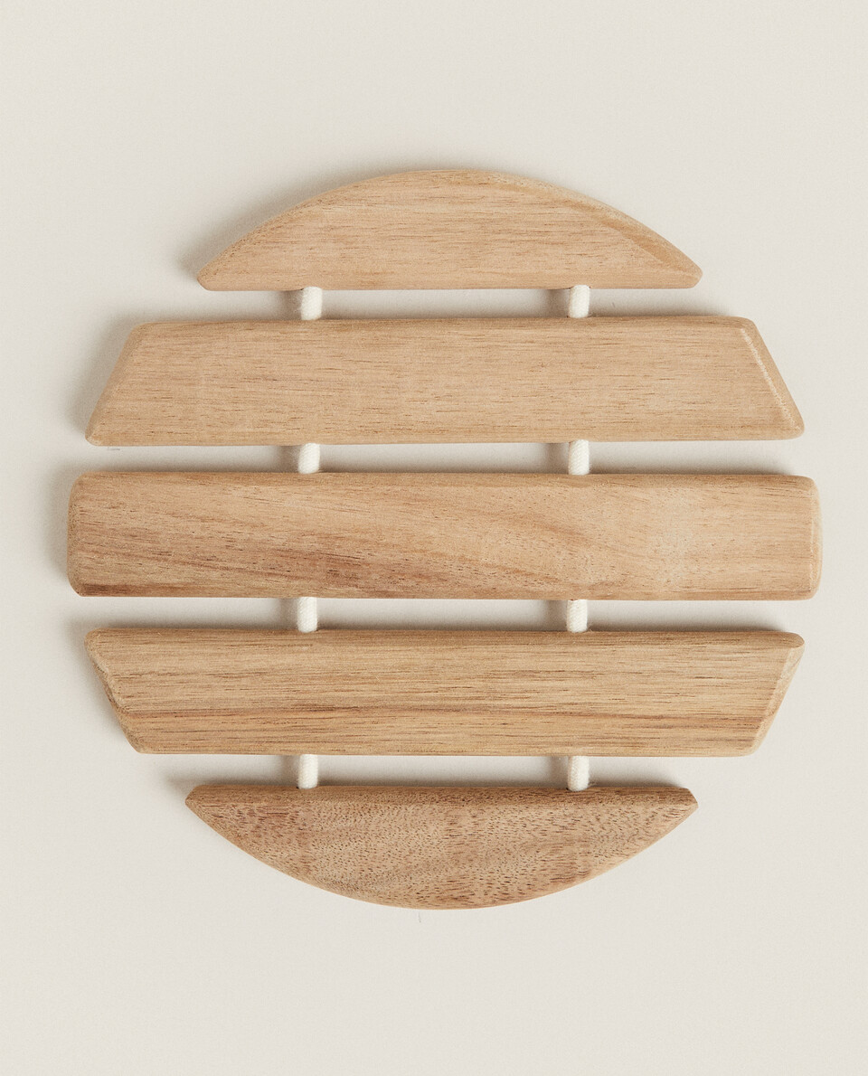WOODEN TRIVET