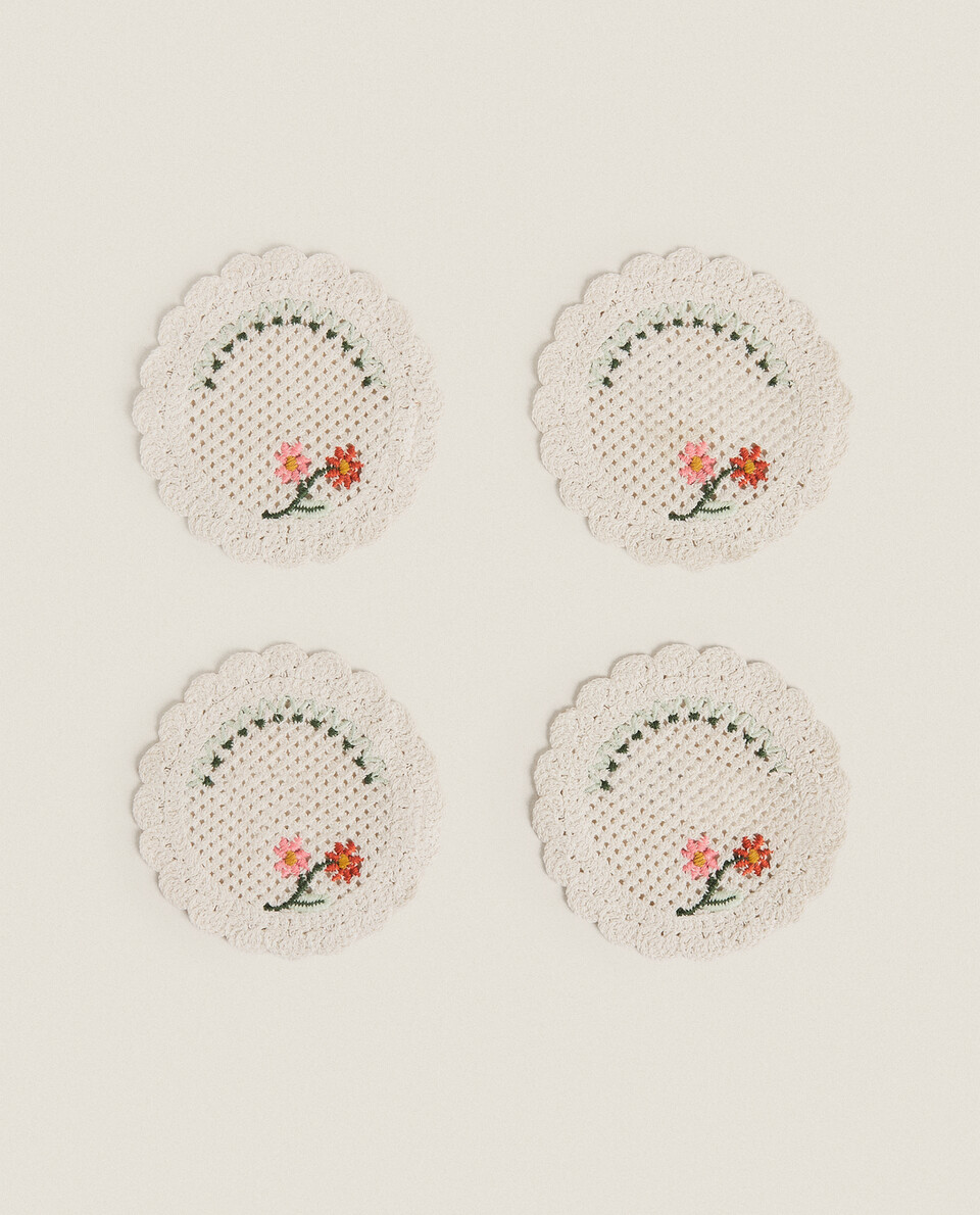 EMBROIDERED COTTON COASTERS PACK (PACK OF 4)