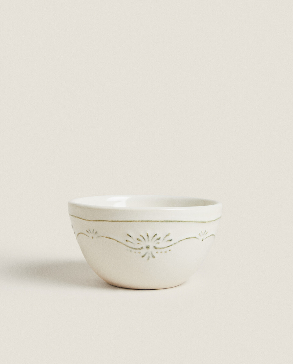 EARTHENWARE MINI BOWL WITH RAISED CHRISTMAS DESIGN BOWLS DINING