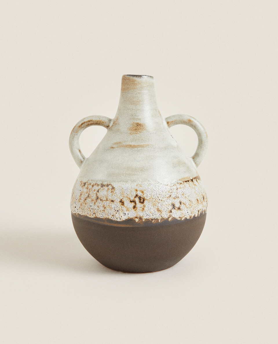 TERRACOTTA VASE WITH HANDLES Zara Home Kuwait